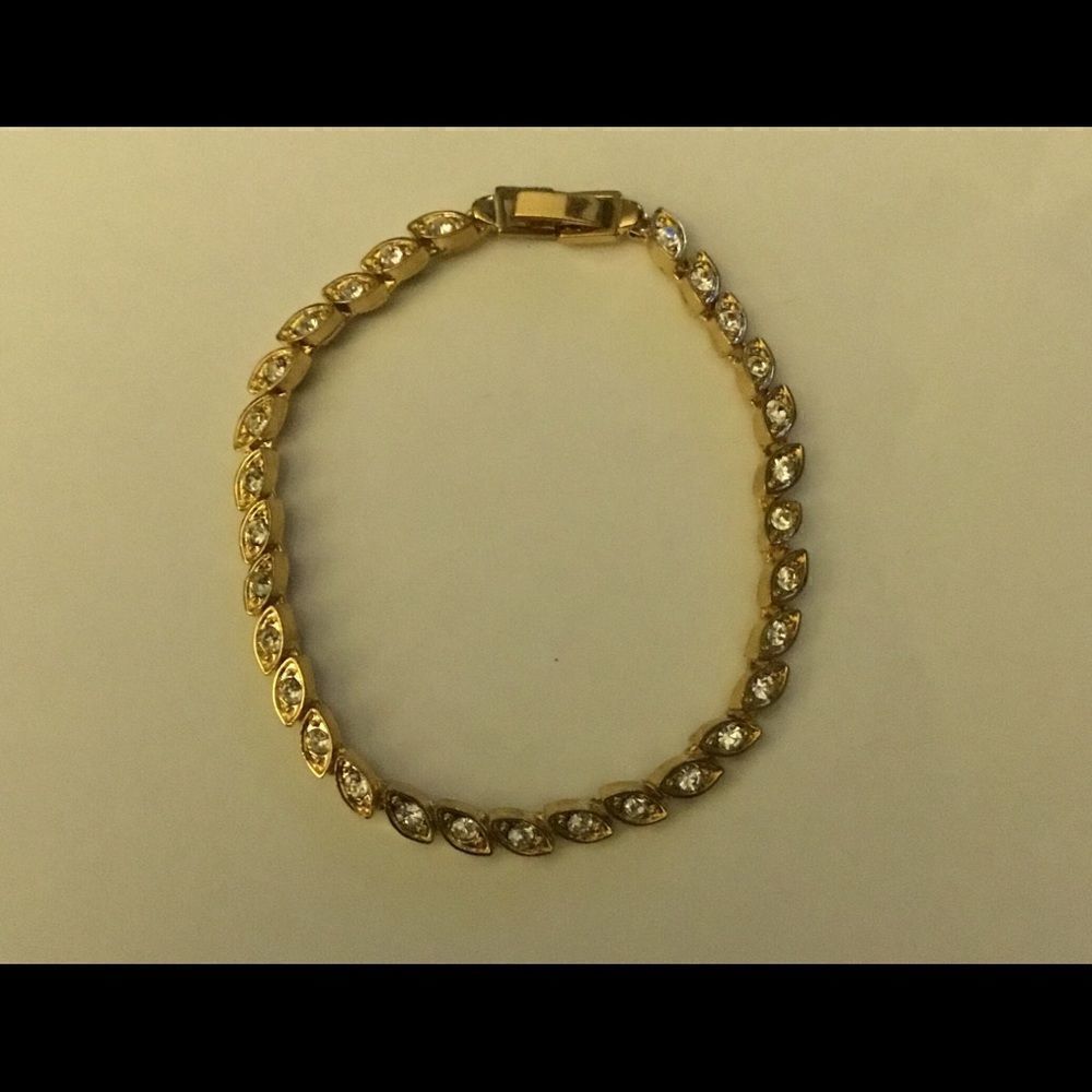 Gorgeous New 18KYGP Marquise CZ Tennis Bracelet